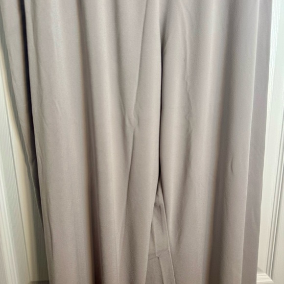 NWOT. SIMONTON SAYS 2X light beige pants with elastic waist band. Pull On Pants - Picture 2 of 9